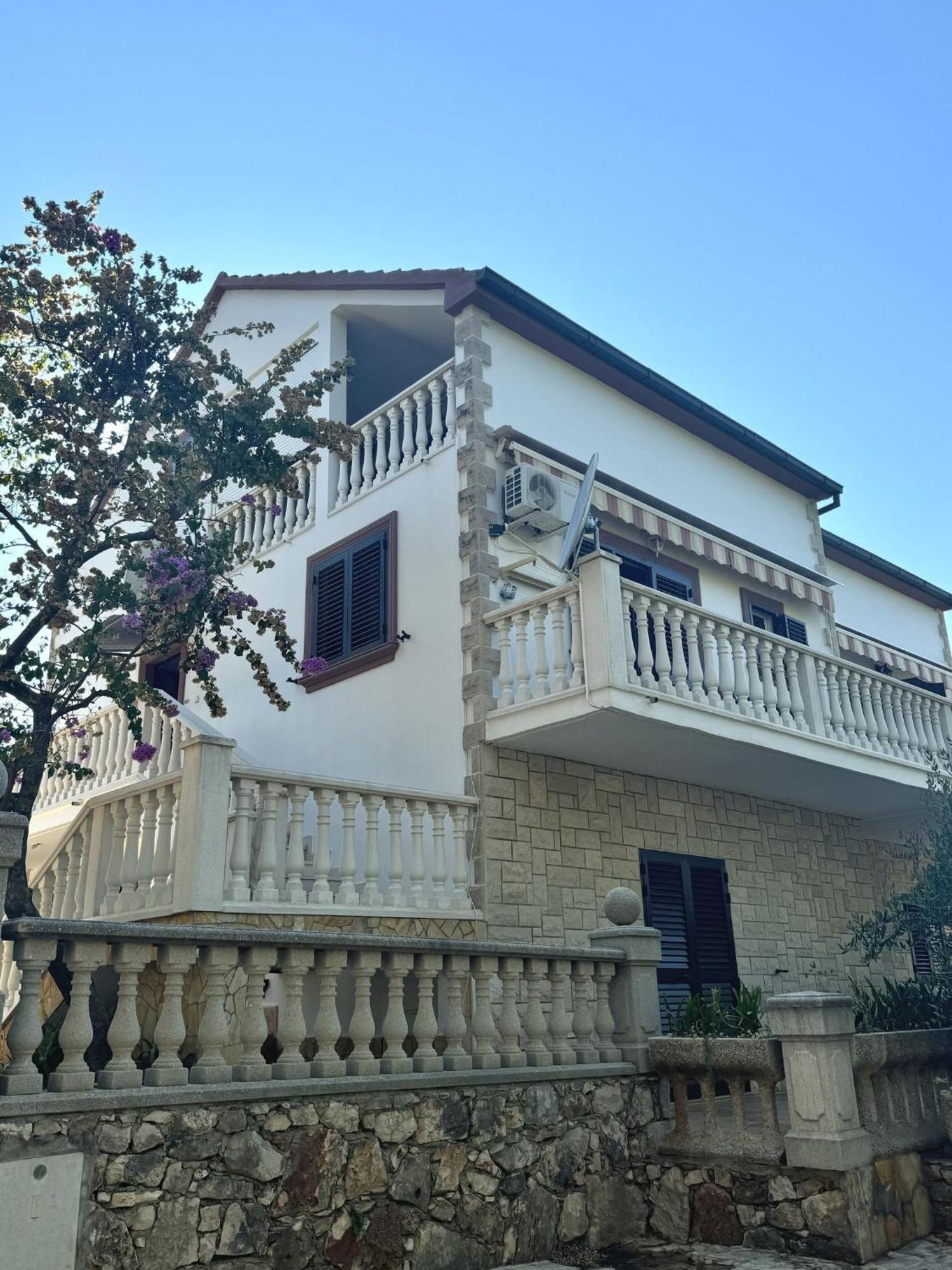 Apartments And Room Makaj Basina Екстер'єр фото